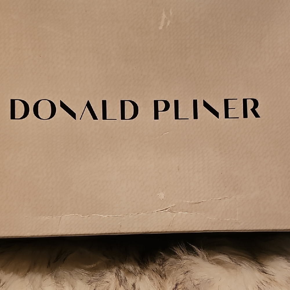 Donald J. Pliner Women's Mules & Clogs - Cream